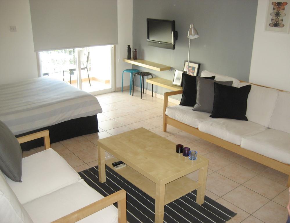 Lykavitos Apartments Никозия Стая снимка