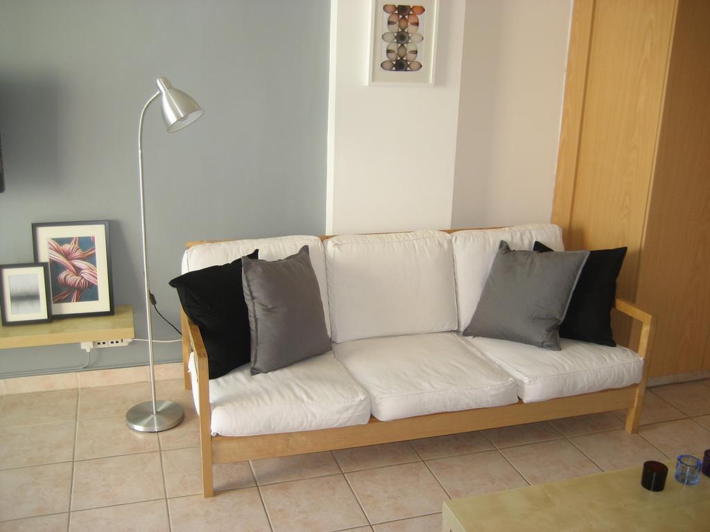 Lykavitos Apartments Никозия Стая снимка